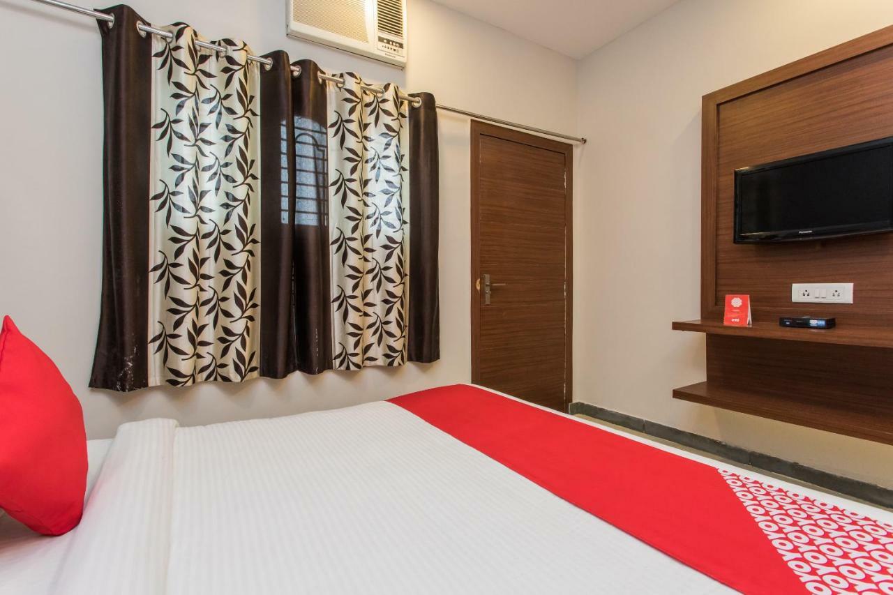 Oyo 17161 Hotel Mahalaxmi Ujjain Dış mekan fotoğraf