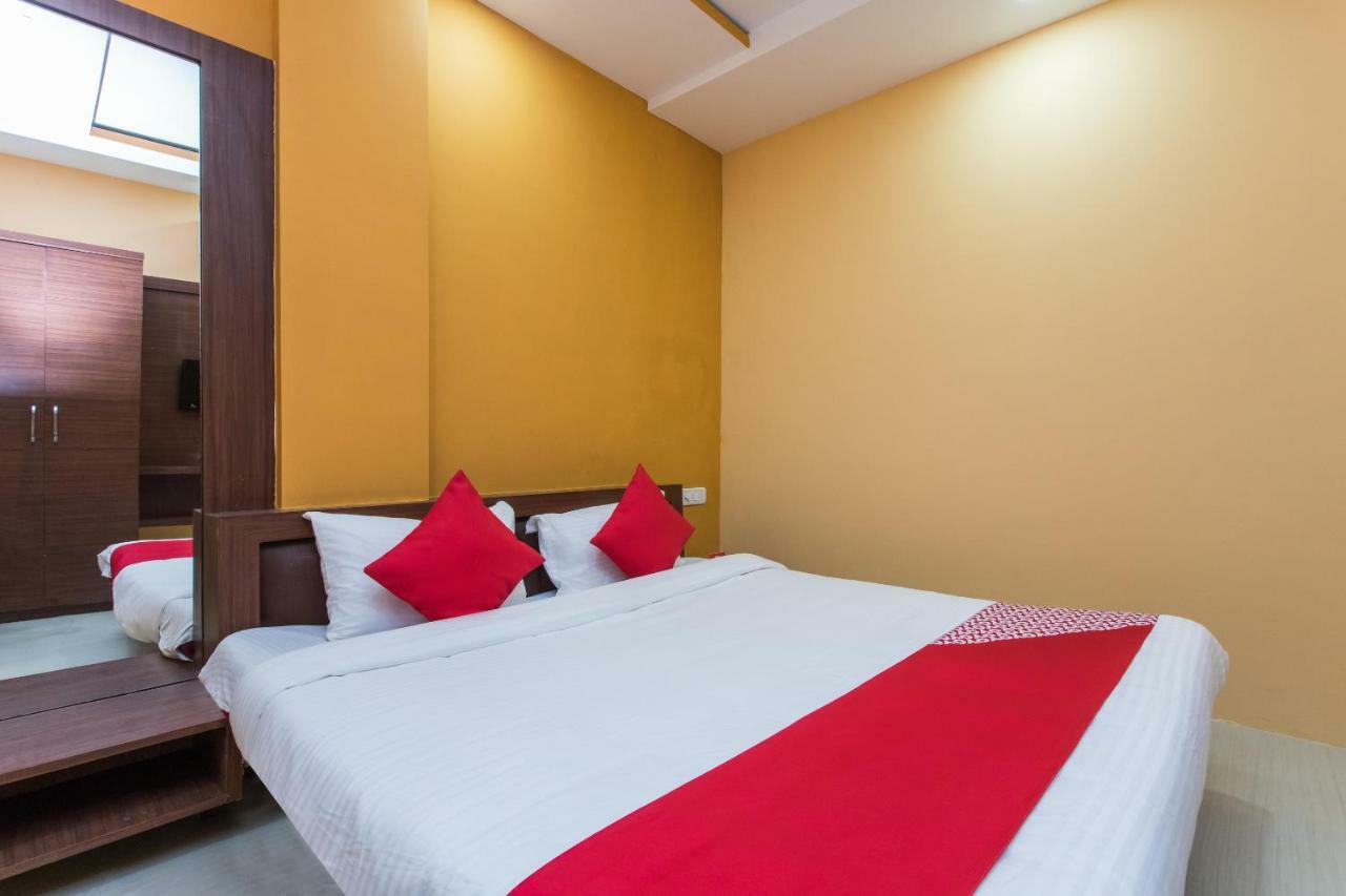 Oyo 17161 Hotel Mahalaxmi Ujjain Dış mekan fotoğraf